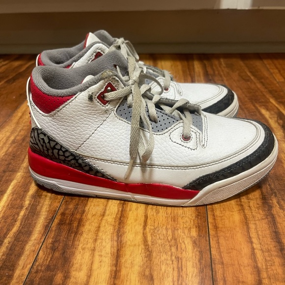 JORDAN 3 RETRO FIRE RED Youth 1‎ - Picture 3 of 9
